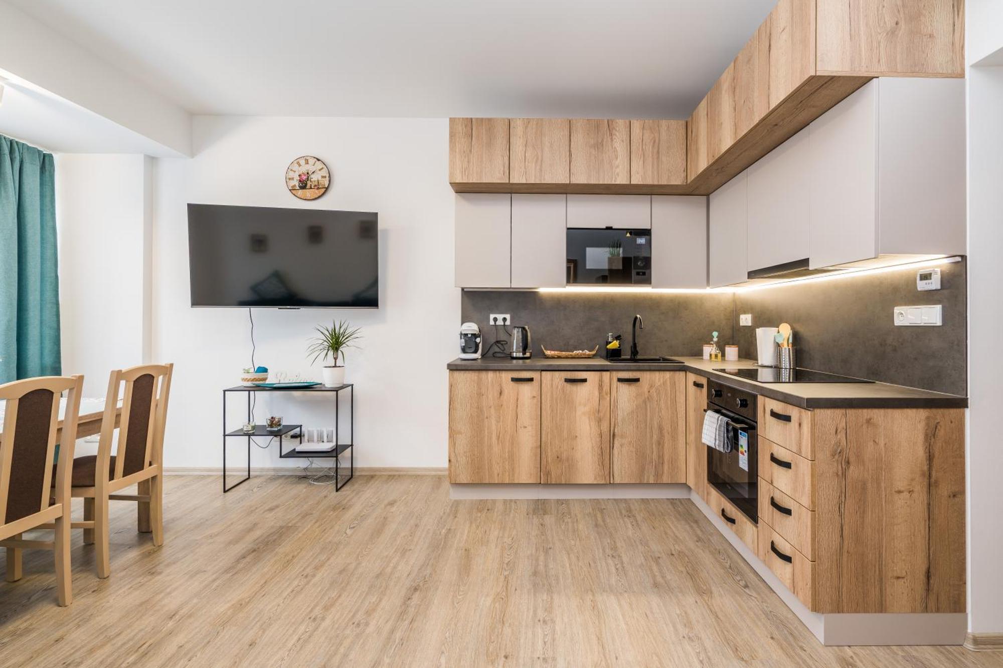 Perla Hradce 302 Apartment Hradec Kralove Bagian luar foto