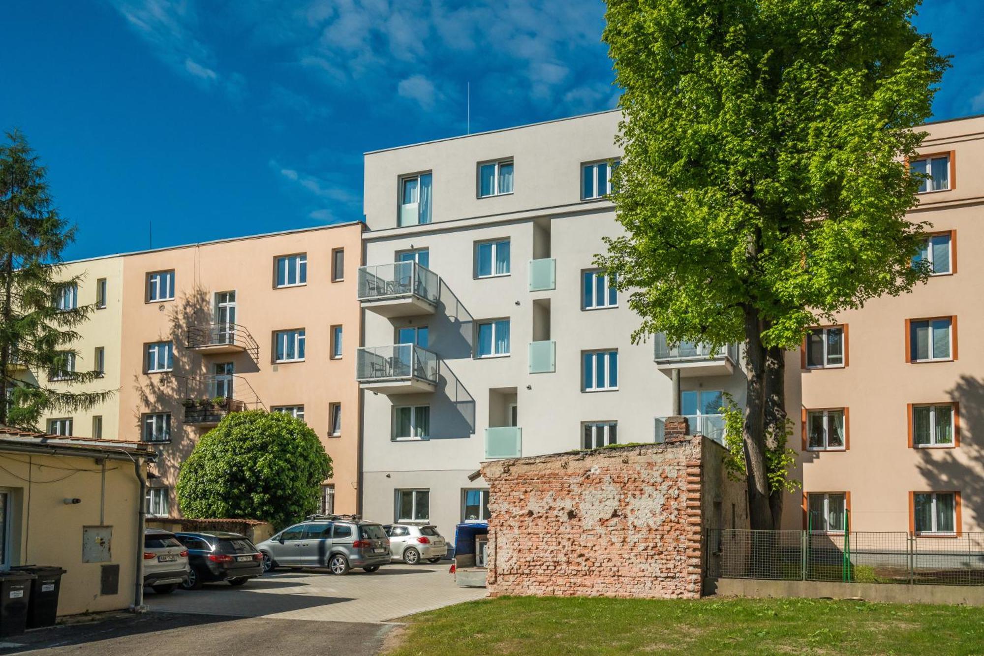 Perla Hradce 302 Apartment Hradec Kralove Bagian luar foto