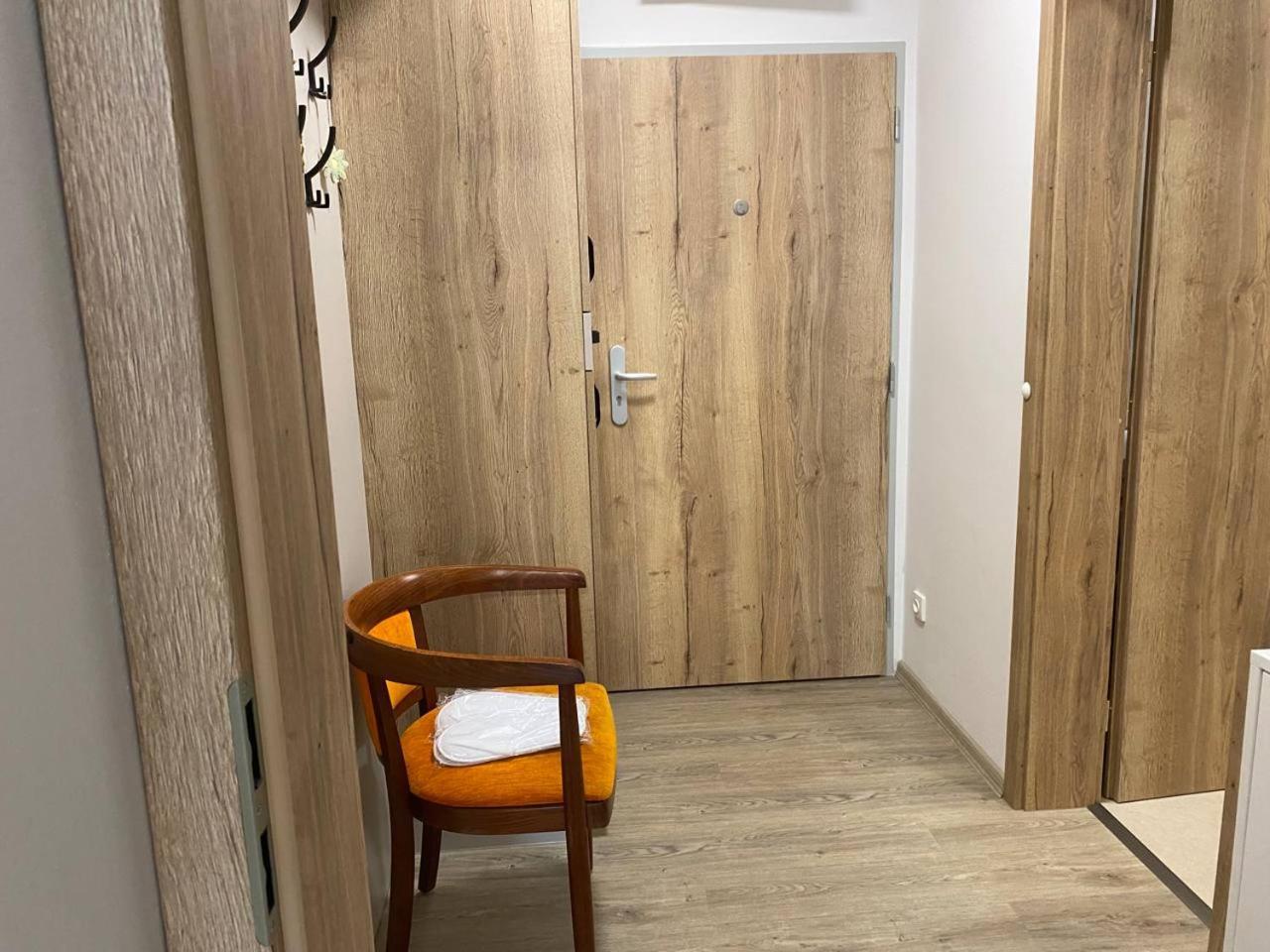 Perla Hradce 302 Apartment Hradec Kralove Bagian luar foto